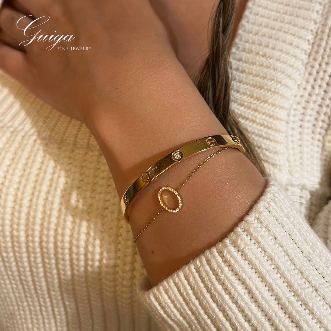 Model - Small oval diamond bracelet